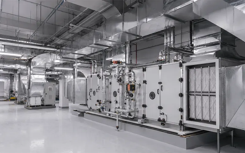 Sistema HVAC con filtros de aire para una estación de transporte ferroviario